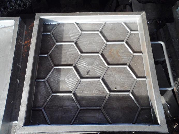 Rubber Tiles Mould 002