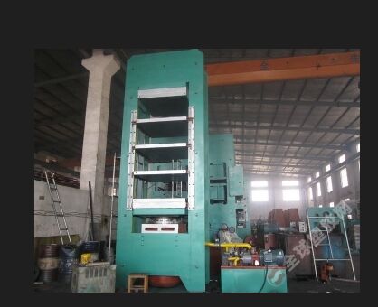 Rubber Press for forklifts solid tires